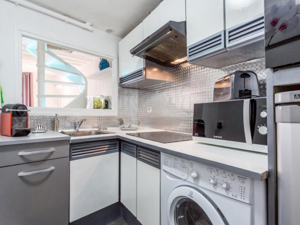 Apartment Duplex Paris Rom bilde